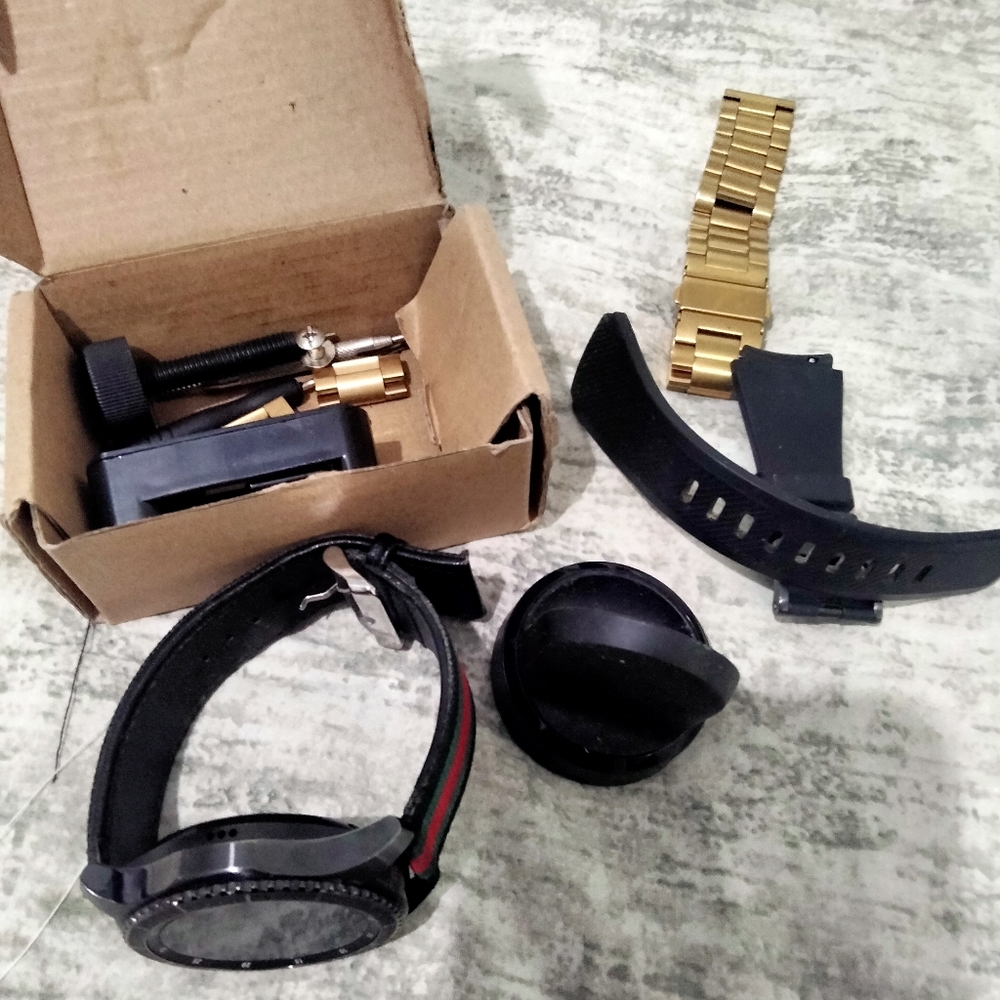 Samsung Galaxy S3 frontier smart watch